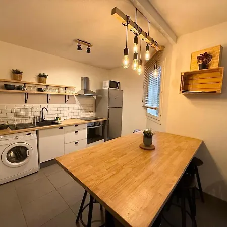 53 Anvers - 1 Bedroom - Saxe Gambetta *